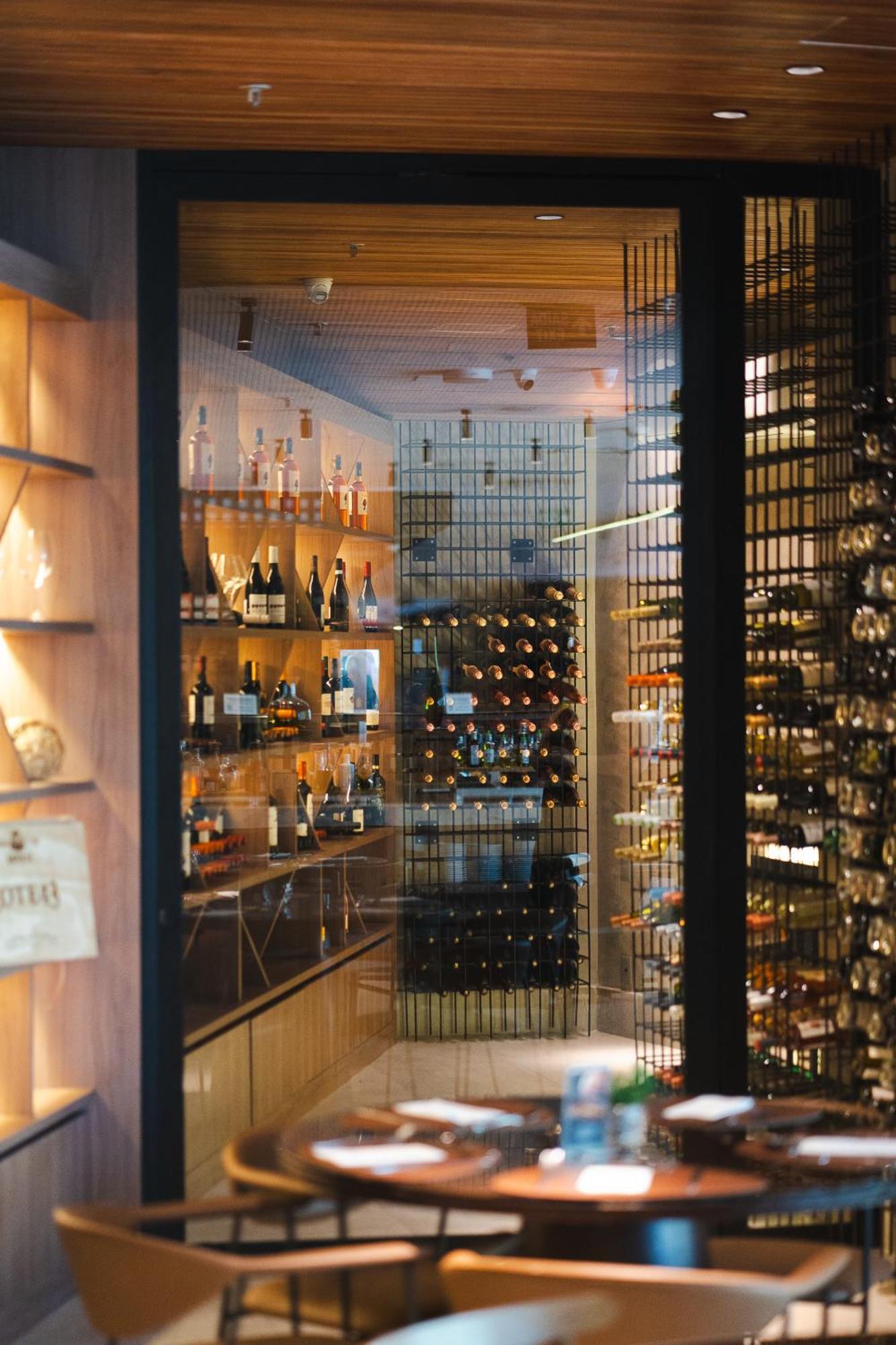 Radisson Rio De Janeiro Barra Hotel ภายนอก รูปภาพ Wine cellar