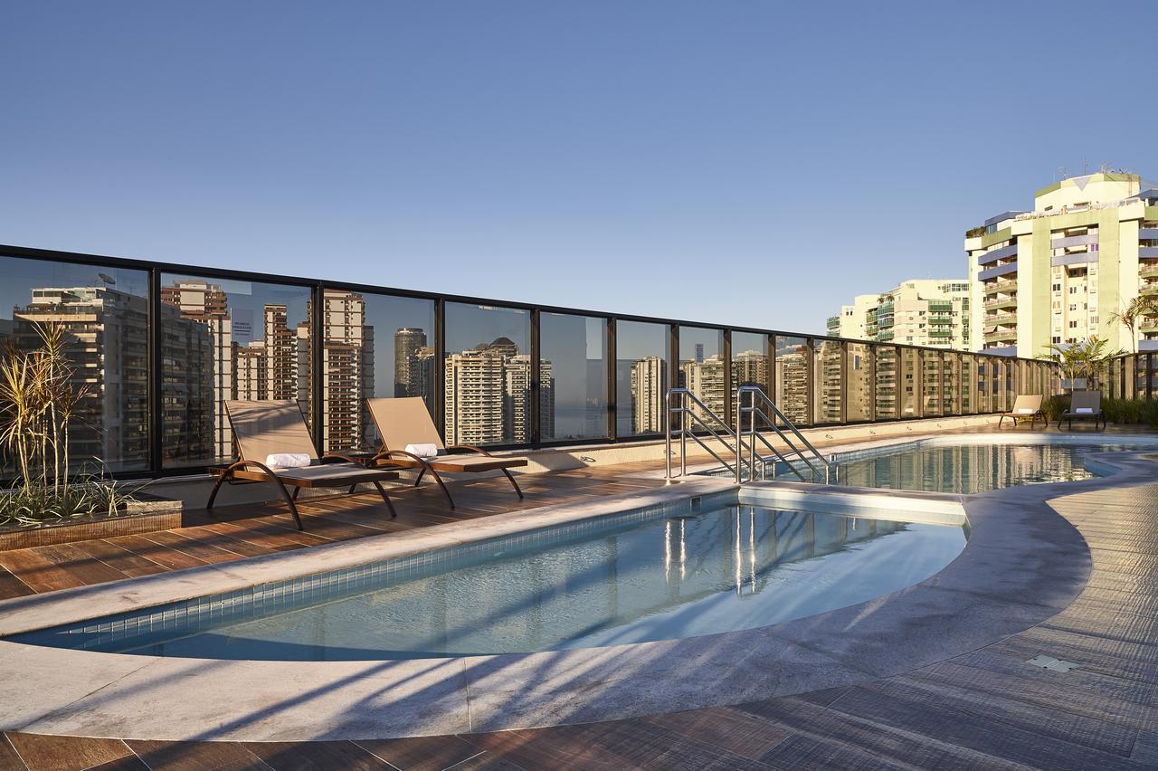 Radisson Rio De Janeiro Barra Hotel ภายนอก รูปภาพ Rooftop pool